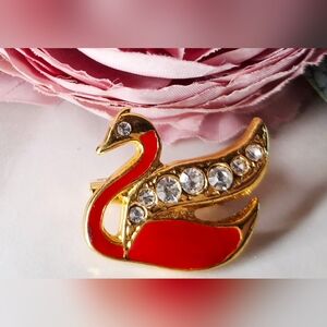 Vintage 80s Red Jewelled Swan Brooch/Pin